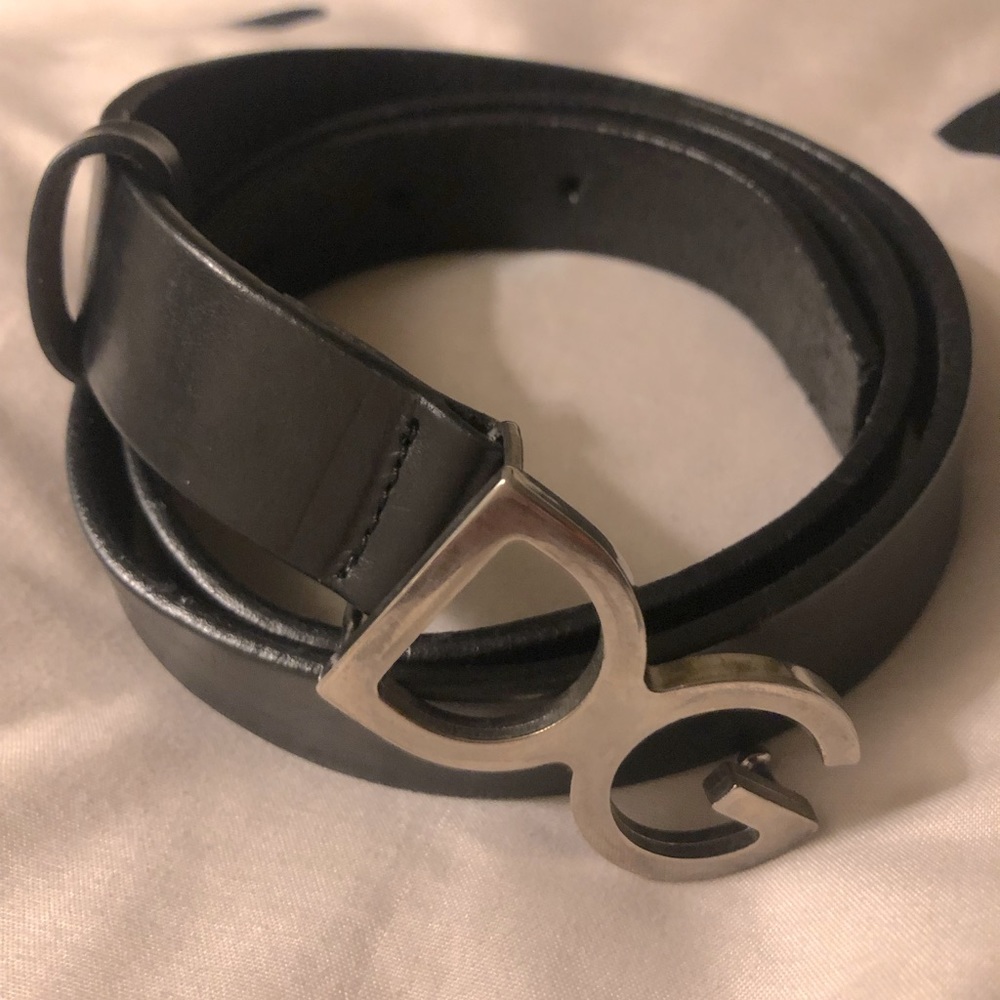 Super chic Dolce & Gabbana Signature Silver tone and black leather belt